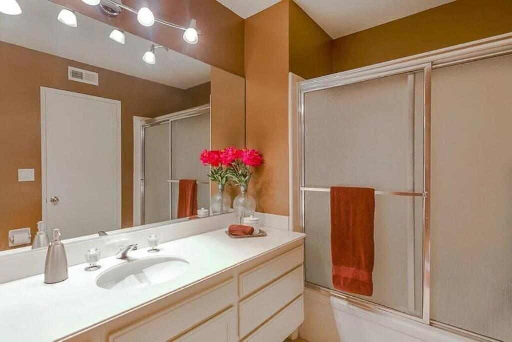 Private Country Club Condo On Awesome Golf Course! Palm Desert Buitenkant foto