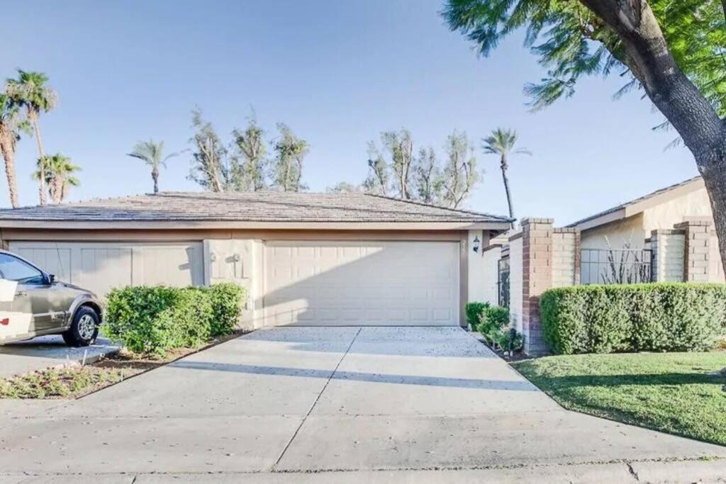 Private Country Club Condo On Awesome Golf Course! Palm Desert Buitenkant foto