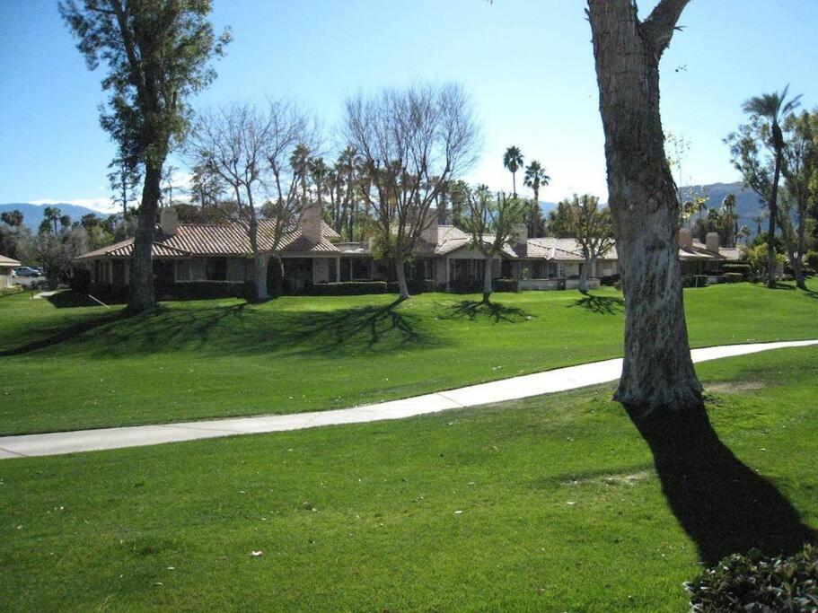 Private Country Club Condo On Awesome Golf Course! Palm Desert Buitenkant foto
